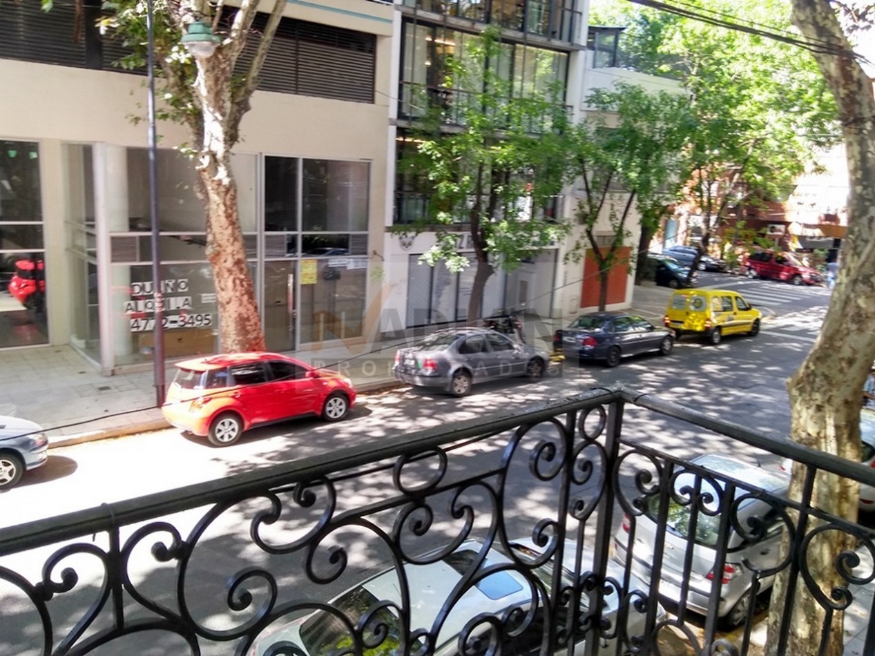 Palermo Hollywood Venta tipo PH 2 ambientes todo al frente 50 m2 balcon cocina separada lavadero