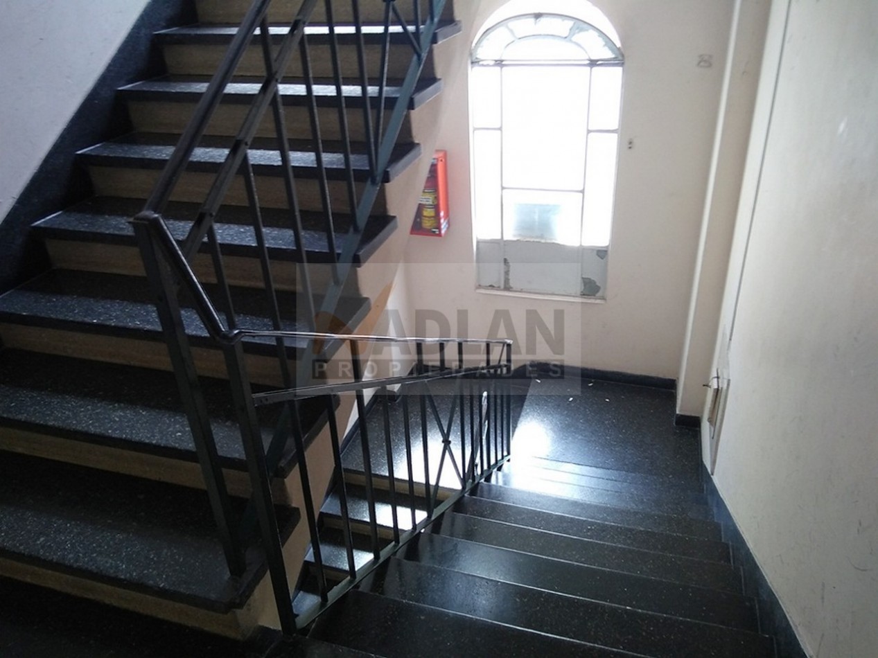 Palermo Hollywood Venta tipo PH 2 ambientes todo al frente 50 m2 balcon cocina separada lavadero